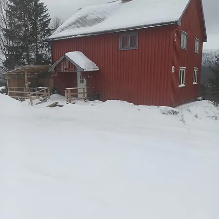 Hus Med Masse Overnattingsplasser Pa Muruvang Gard *