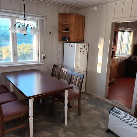 別荘 Hus Med Masse Overnattingsplasser Pa Muruvang Gard *